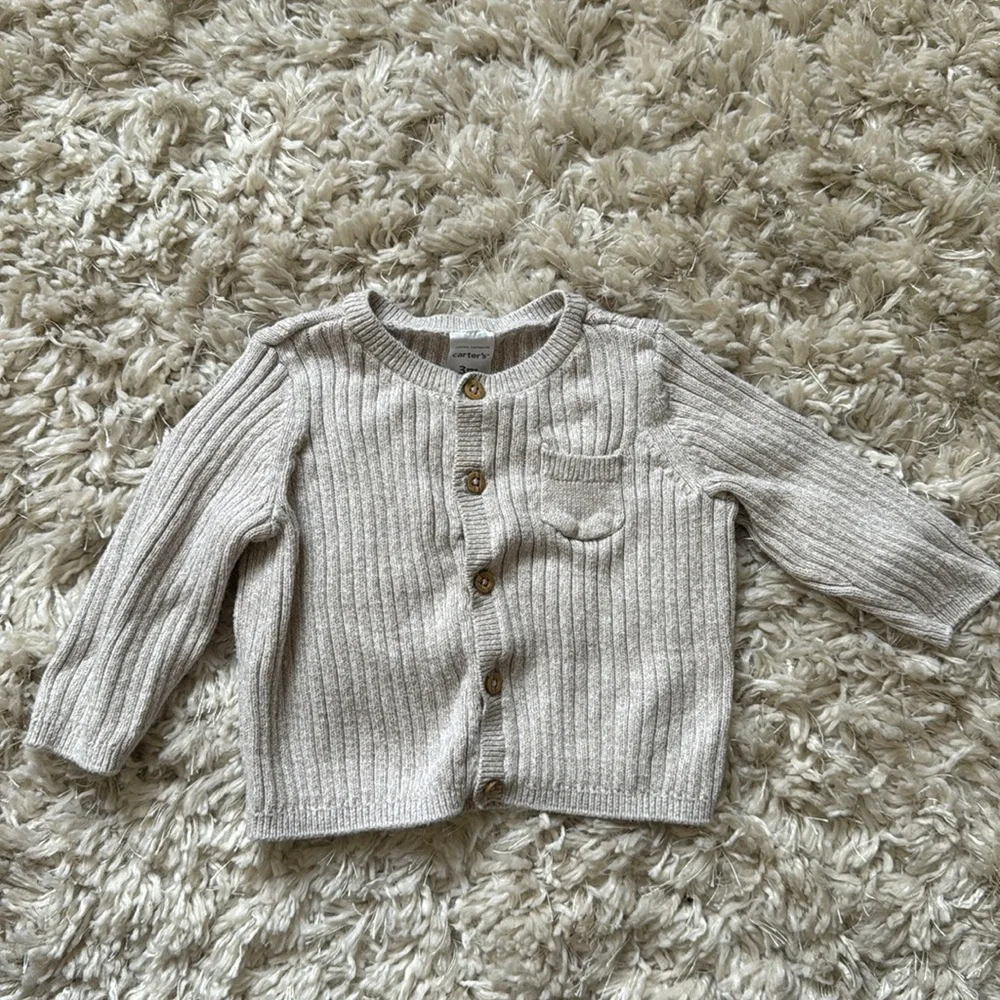 Cater’s comfy baby set